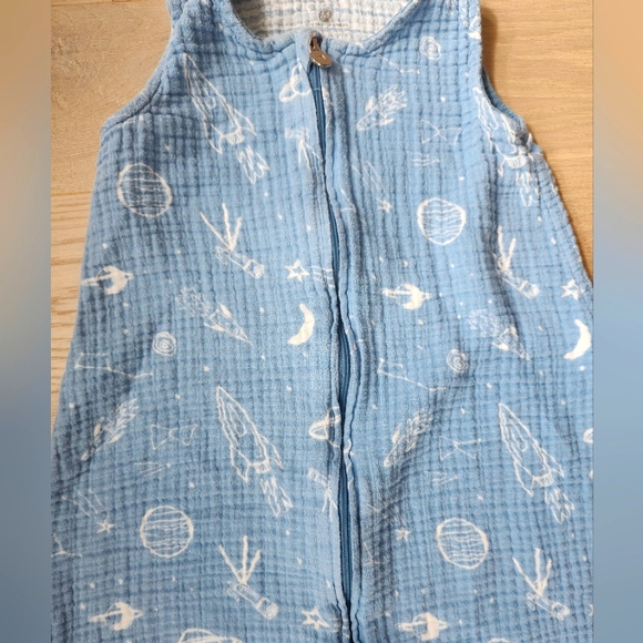 Red Rover Muslin Sleep Sack Star Gaze Size Medium 6-12 months - Picture 2 of 3